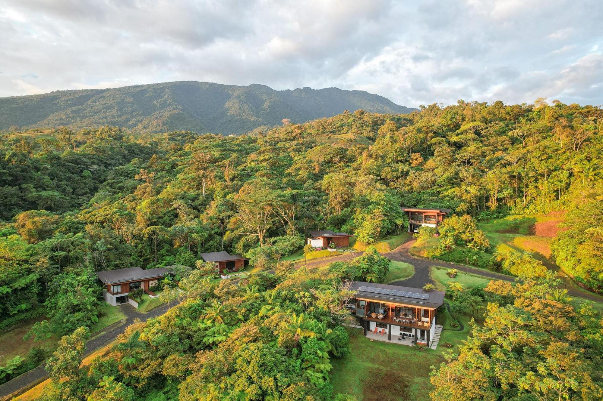 Ecolirios Boutique Hotel & Villas Guacimo  Exterior photo